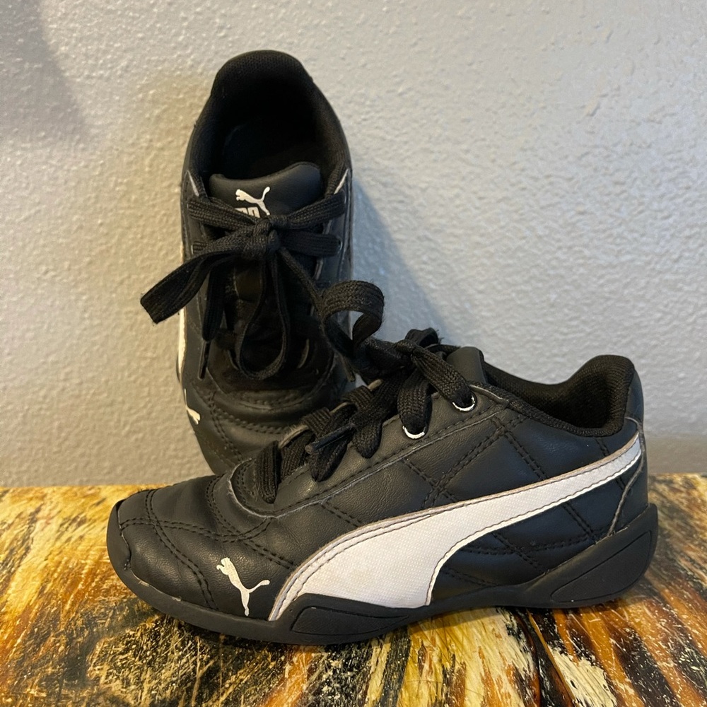 Kids PUMA Sneakers